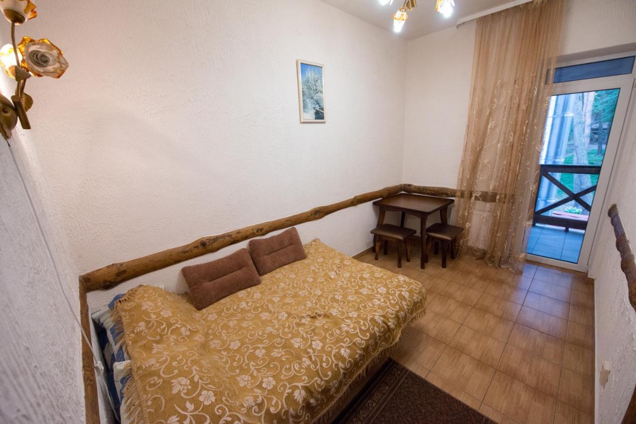 Oazis-m Otel *